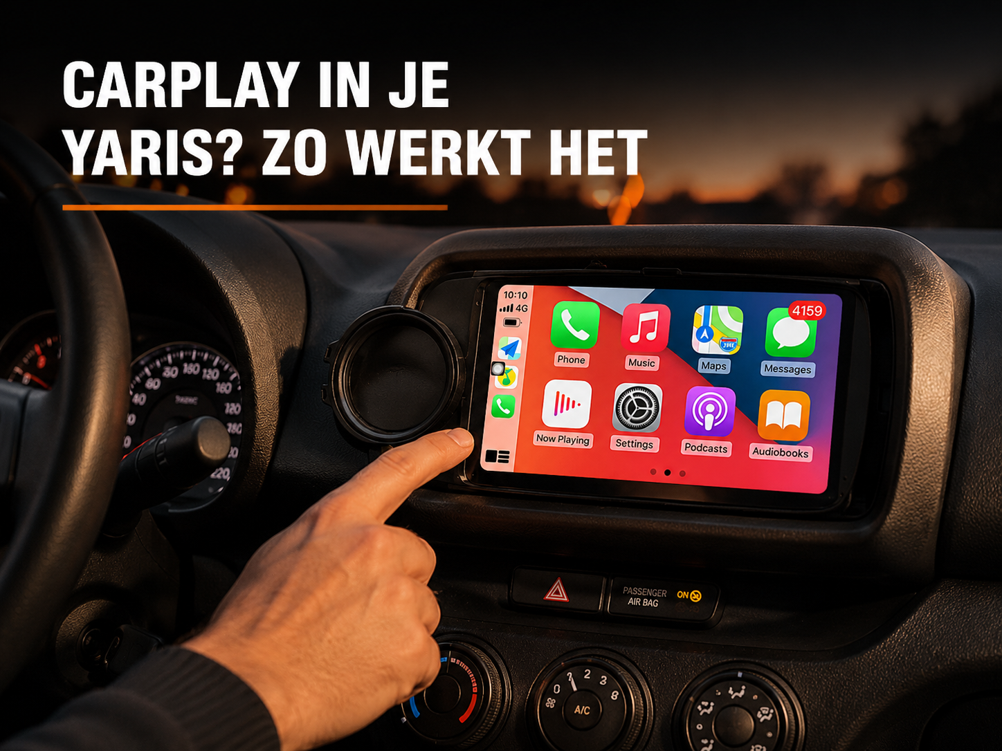 CarPlay touchscreen radio ingebouwd in het dashboard van een Toyota Yaris