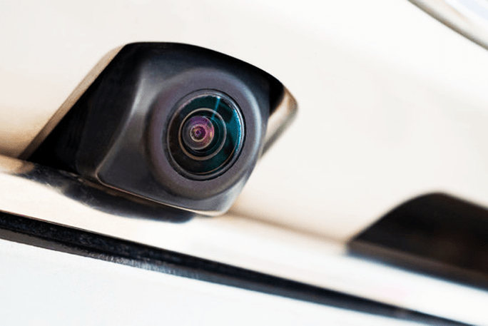 Hoe installeer ik een Achteruitrijcamera? - VCTparts.nl