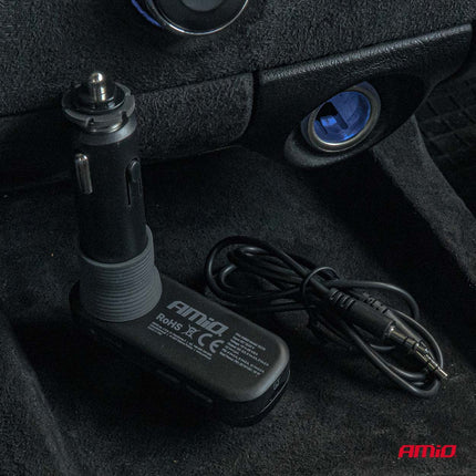 AMiO Car FM Transmitter 2×USB - A 1×USB - C microSD 12V 24V – Bluetooth, Hands - Free Bellen en L - vormige Behuizing AMiO 3
