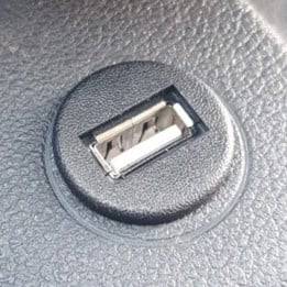 VCTparts Inbouw 4 - pin naar USB Verlangkabel Convertor 100cm Midden Console Dop voor Autoradio naar Telefoon [Verlengsnoer Interface] NORGOS 5