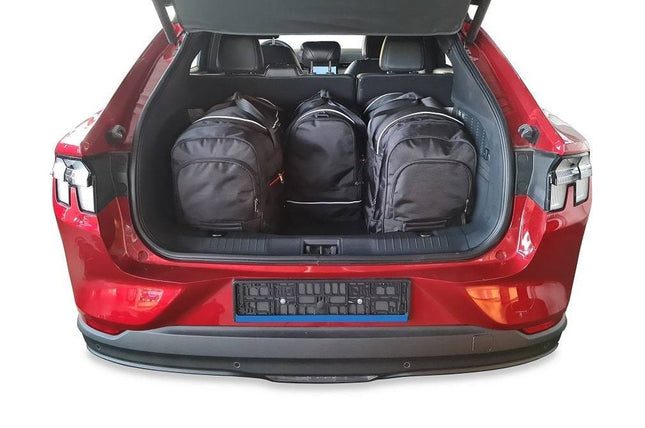 Kjust Kjust Reistassenset voor Ford Mustang Mach-E vanaf 2021 - Set van 4 Tassen met 2 Roltassen 1 Sporttas en 1 Vliegtuigtas Harvest Automotive 2