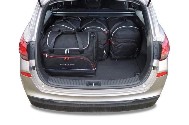 Kjust Kjust Reistassenset voor Hyundai i30 Tourer vanaf 2017 - Set van 5 Tassen met 3 Roltassen en 2 Sporttassen Harvest Automotive 2