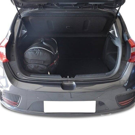 Kjust Kjust Reistassenset voor Kia Ceed 5-deurs 2012-2018 - Set van 4 Tassen met 2 Roltassen 1 Sporttas en 1 Vliegtuigtas Harvest Automotive 4