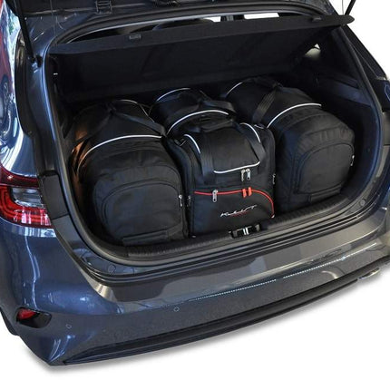 Kjust Kjust Reistassenset voor Kia Ceed 5-deurs vanaf 2018 - Set van 4 Tassen met 2 Roltassen 1 Sporttas en 1 Vliegtuigtas Harvest Automotive 1
