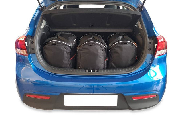 Kjust Kjust Reistassenset voor Kia Rio 5-deurs vanaf 2017 - Set van 3 Tassen met 3 Sporttassen Harvest Automotive 1