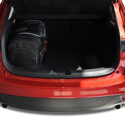 Kjust Kjust Reistassenset voor Mazda 3 Fastback vanaf 2014 - Set van 4 Tassen met 2 Roltassen 1 Sporttas en 1 Vliegtuigtas Harvest Automotive 4