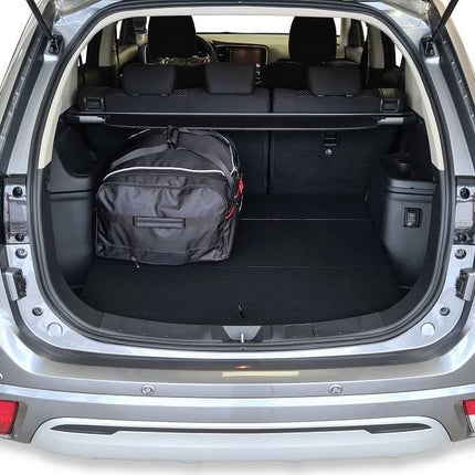 Kjust Kjust Reistassenset voor Mitsubishi Outlander 2013-2024 - Set van 4 Tassen met 2 Roltassen en 2 Vliegtuigtassen Harvest Automotive 4