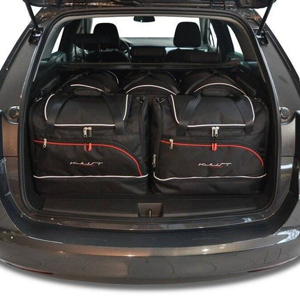 Kjust Kjust Reistassenset voor Opel Astra Sports Tourer 2015-2022 - Set van 5 Tassen met 3 Roltassen en 2 Sporttassen Harvest Automotive 1