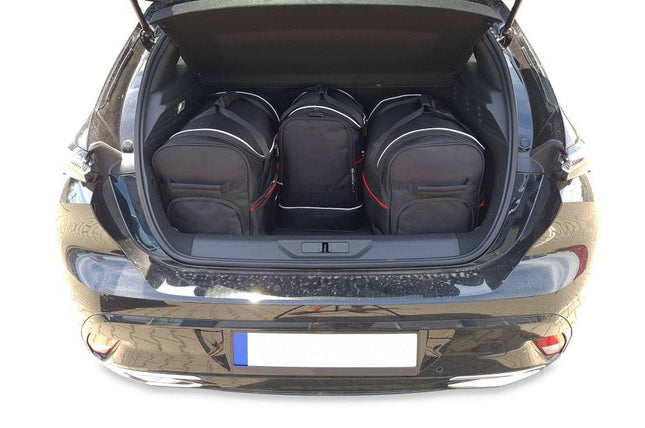 Kjust Kjust Reistassenset voor Peugeot 308 5-deurs vanaf 2021 - Set van 4 Tassen met 2 Roltassen 1 Sporttas en 1 Vliegtuigtas Harvest Automotive 2