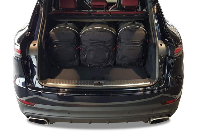 Kjust Kjust Reistassenset voor Porsche Cayenne vanaf 2018 - Set van 5 Tassen met 3 Roltassen en 2 Vliegtuigtassen Harvest Automotive 2