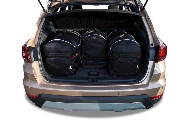 Kjust Kjust Reistassenset voor Seat Arona vanaf 2018 - Set van 4 Tassen met 2 Roltassen 1 Sporttas en 1 Vliegtuigtas Harvest Automotive 2