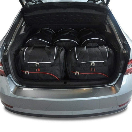 Kjust Kjust Reistassenset voor Skoda Superb 5-deurs hatchback 2015-2019 - Set van 5 Tassen met 3 Roltassen en 2 Sporttassen Harvest Automotive 1