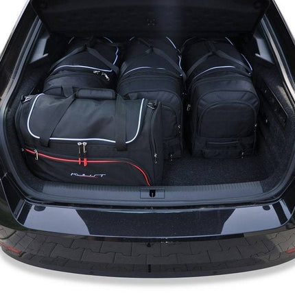 Kjust Kjust Reistassenset voor Skoda Superb 5-deurs hatchback 2019-2024 - Set van 5 Tassen met 3 Roltassen en 2 Vliegtuigtassen Harvest Automotive 2