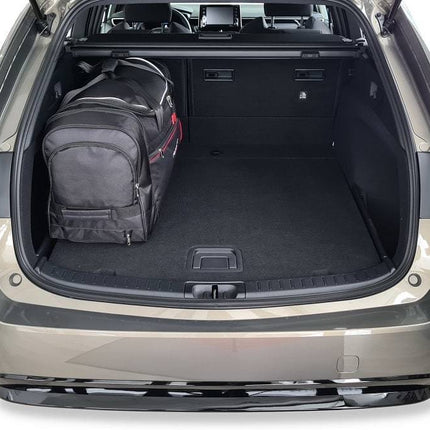 Kjust Kjust Reistassenset voor Suzuki Swace vanaf 2020 - Set van 4 Tassen met 3 Roltassen en 1 Sporttas Harvest Automotive 4