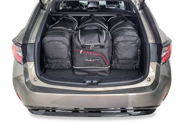 Kjust Kjust Reistassenset voor Suzuki Swace vanaf 2020 - Set van 4 Tassen met 3 Roltassen en 1 Sporttas Harvest Automotive 1