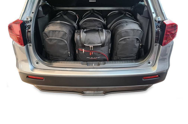 Kjust Kjust Reistassenset voor Suzuki Vitara 5-deurs 2015-2024 - Set van 4 Tassen met 2 Roltassen 1 Sporttas en 1 Vliegtuigtas Harvest Automotive 1