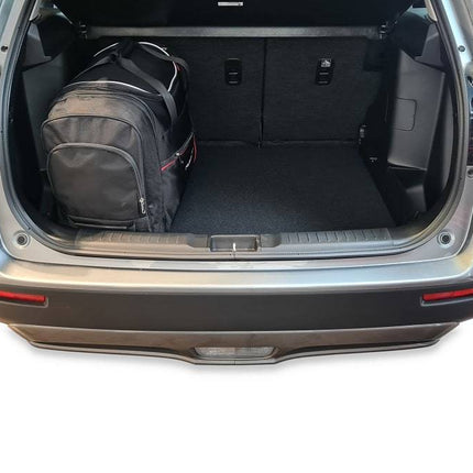 Kjust Kjust Reistassenset voor Suzuki Vitara 5-deurs 2015-2024 - Set van 4 Tassen met 2 Roltassen 1 Sporttas en 1 Vliegtuigtas Harvest Automotive 7