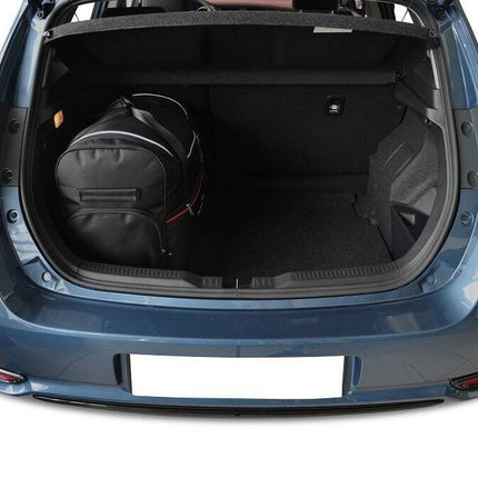 Kjust Kjust Reistassenset voor Toyota Auris 5-deurs 2012-2018 - Set van 4 Tassen met 2 Roltassen 1 Sporttas en 1 Vliegtuigtas Harvest Automotive 4