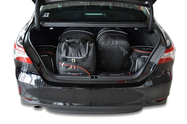 Kjust Kjust Reistassenset voor Toyota Camry Sedan vanaf 2019 - Set van 6 Tassen met 2 Roltassen 2 Sporttassen en 2 Vliegtuigtassen Harvest Automotive 2