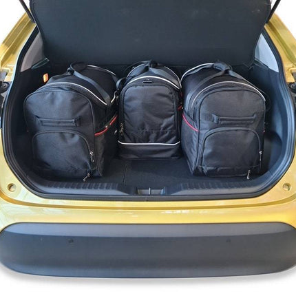 Kjust Kjust Reistassenset voor Toyota Yaris Cross vanaf 2021 - Set van 4 Tassen met 2 Roltassen 1 Sporttas en 1 Vliegtuigtas Harvest Automotive 2