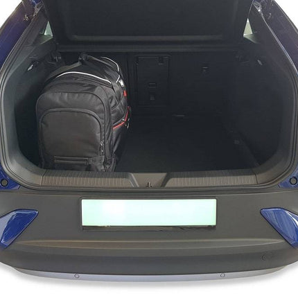 Kjust Kjust Reistassenset voor Volkswagen ID.5 vanaf 2022 - Set van 4 Tassen met 2 Roltassen 1 Sporttas en 1 Vliegtuigtas Harvest Automotive 4