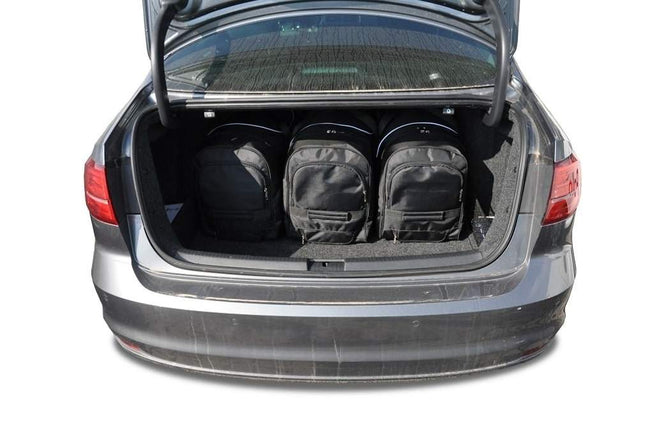 Kjust Kjust Reistassenset voor Volkswagen Jetta Sedan 2011-2014 - Set van 5 Tassen met 3 Roltassen en 2 Sporttassen Harvest Automotive 2