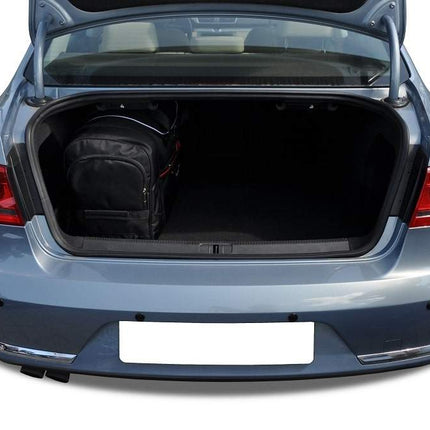 Kjust Kjust Reistassenset voor Volkswagen Passat Sedan 2011-2014 - Set van 5 Tassen met 3 Roltassen en 2 Vliegtuigtassen Harvest Automotive 5
