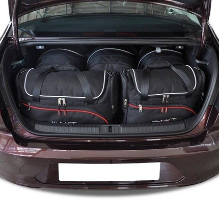 Kjust Kjust Reistassenset voor Volkswagen Passat Sedan 2014-2024 - Set van 5 Tassen met 3 Roltassen en 2 Vliegtuigtassen Harvest Automotive 1