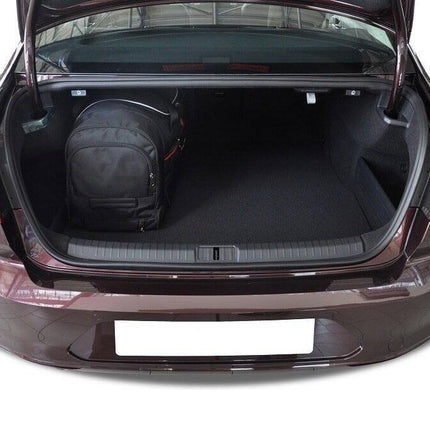 Kjust Kjust Reistassenset voor Volkswagen Passat Sedan 2014-2024 - Set van 5 Tassen met 3 Roltassen en 2 Vliegtuigtassen Harvest Automotive 5