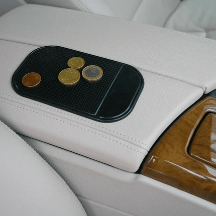 Multi Functionele Anti - Slipmat Plakmat Dashboard Telefoonhouder Zwart 8x14cm - VCTparts.nl
