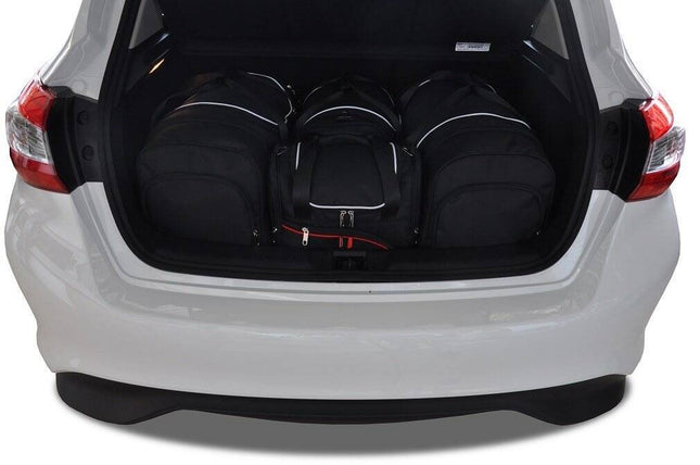 Kjust Reistassenset voor Nissan Pulsar 5-deurs vanaf 2014 - Set van 4 Tassen met 2 Roltassen 1 Sporttas en 1 Vliegtuigtas