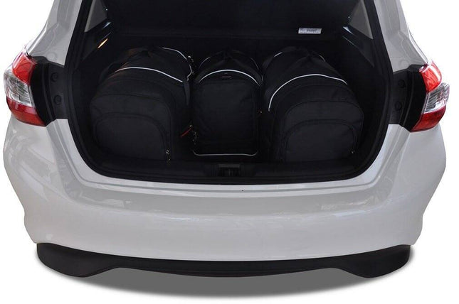 Kjust Reistassenset voor Nissan Pulsar 5-deurs vanaf 2014 - Set van 4 Tassen met 2 Roltassen 1 Sporttas en 1 Vliegtuigtas