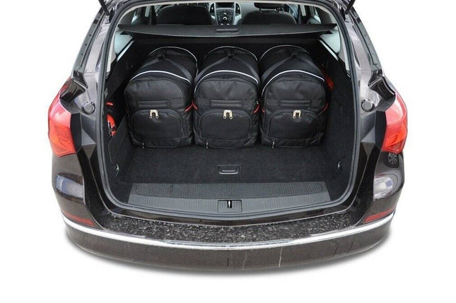 Kjust Reistassenset voor Opel Astra Sports Tourer 2010-2015 - Set van 5 Tassen met 3 Roltassen en 2 Sporttassen