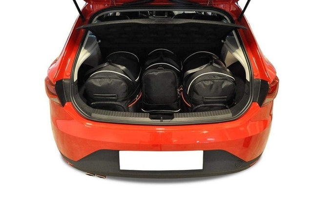 Kjust Reistassenset voor Seat Leon 5-deurs 2013-2020 - Set van 4 Tassen met 2 Roltassen 1 Sporttas en 1 Vliegtuigtas