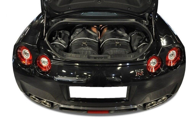 Kjust Reistassenset voor Nissan GT-R vanaf 2008 - Set van 4 Tassen met 2 Roltassen en 2 Vliegtuigtassen