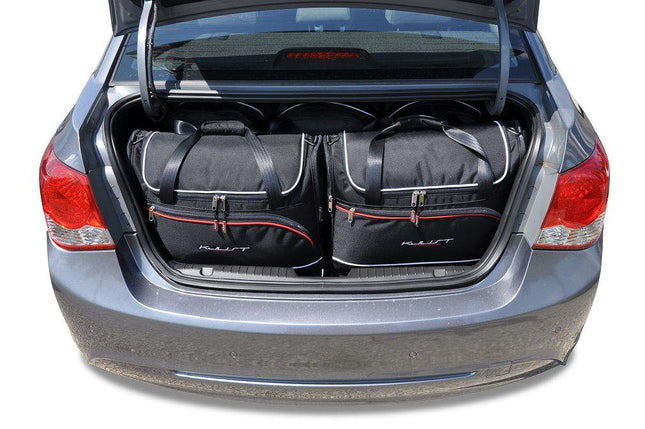 Kjust Reistassenset voor Chevrolet Cruze Sedan 2009-2016 - Set van 5 Tassen met 3 Roltassen en 2 Vliegtuigtassen