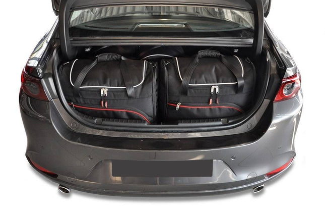 Kjust Reistassenset voor Mazda 3 Sedan vanaf 2019 - Set van 5 Tassen met 3 Roltassen en 2 Sporttassen