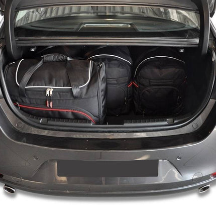 Kjust Reistassenset voor Mazda 3 Sedan vanaf 2019 - Set van 5 Tassen met 3 Roltassen en 2 Sporttassen