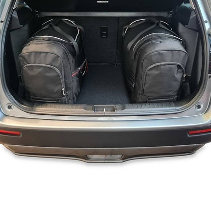 Kjust Reistassenset voor Suzuki Vitara 5-deurs 2015-2024 - Set van 4 Tassen met 2 Roltassen 1 Sporttas en 1 Vliegtuigtas