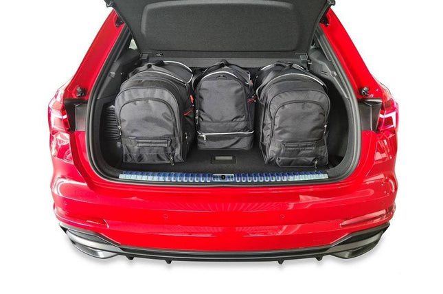 Kjust Reistassenset voor Audi Q3 vanaf 2019 - Set van 4 Tassen met 2 Roltassen 1 Sporttas en 1 Vliegtuigtas