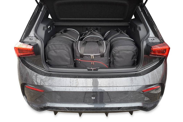 Kjust Reistassenset voor Cupra Born vanaf 2022 - Set van 4 Tassen met 2 Roltassen 1 Sporttas en 1 Vliegtuigtas