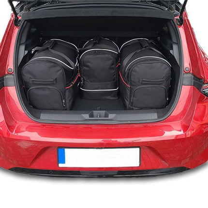 Kjust Reistassenset voor Opel Astra 5-deurs vanaf 2022 - Set van 4 Tassen met 2 Roltassen 1 Sporttas en 1 Vliegtuigtas