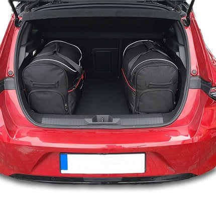 Kjust Reistassenset voor Opel Astra 5-deurs vanaf 2022 - Set van 4 Tassen met 2 Roltassen 1 Sporttas en 1 Vliegtuigtas