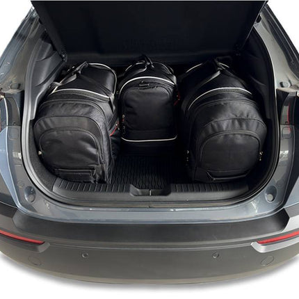 Kjust Reistassenset voor Mazda MX-30 vanaf 2022 - Set van 4 Tassen met 2 Roltassen 1 Sporttas en 1 Vliegtuigtas