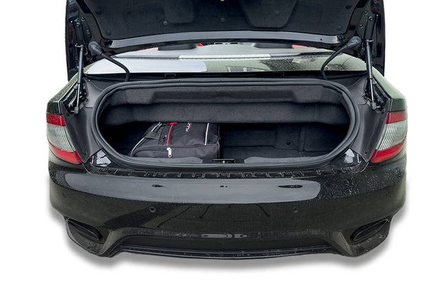 Kjust Reistassenset voor Maserati GranCabrio vanaf 2010 - Set van 2 Tassen met 2 Vliegtuigtassen