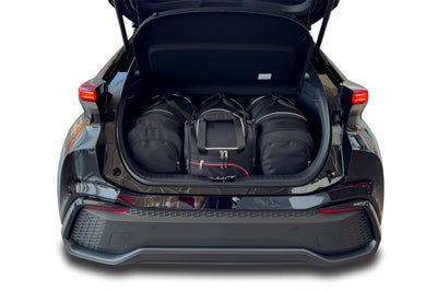 Kjust Reistassenset voor Toyota C-HR 2016-2024 - Set van 4 Tassen met 2 Roltassen 1 Sporttas en 1 Vliegtuigtas